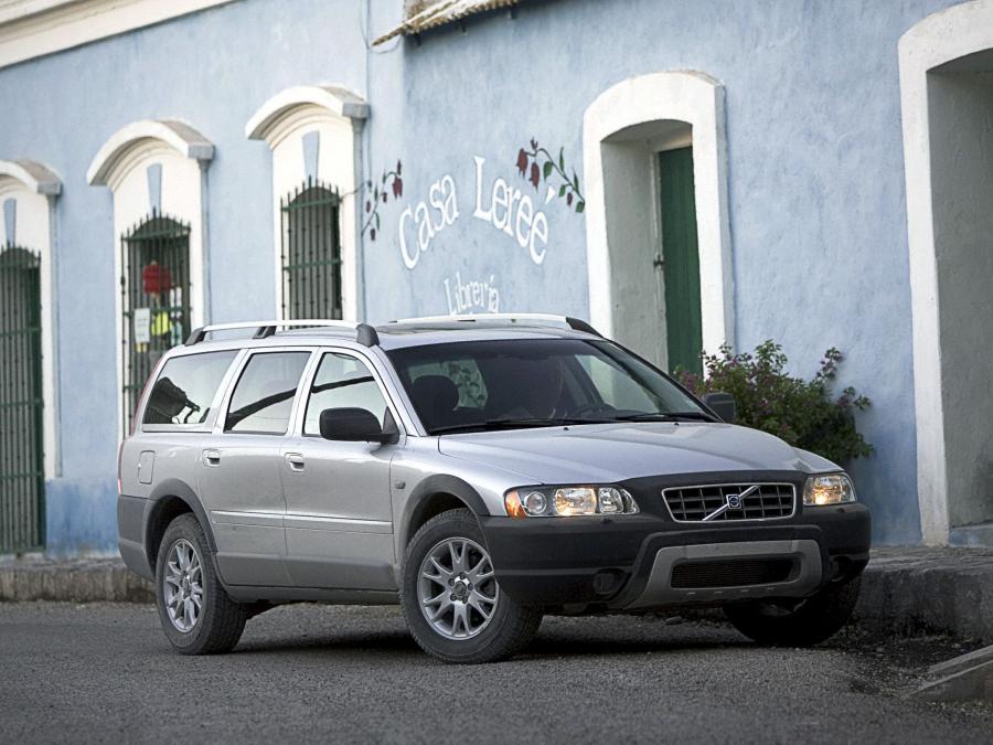  Volvo XC70 2005 года  (US) (фото 13 из 30)
